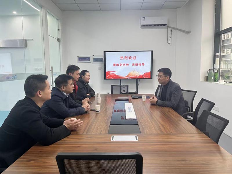 樟樹副市長蒞臨我司參觀指導工作